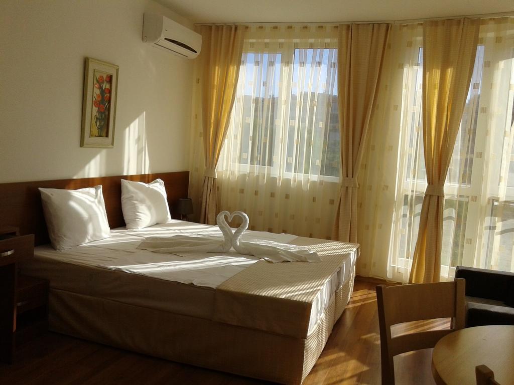 Stephanovy Guest House Sozopol Quarto foto