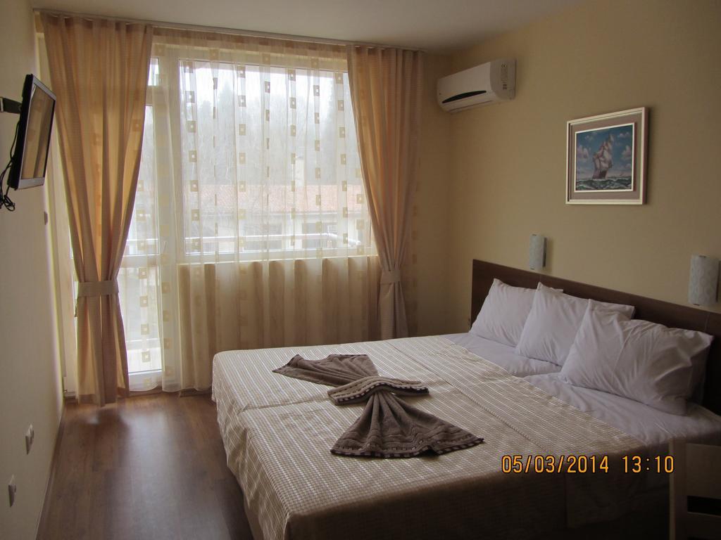 Stephanovy Guest House Sozopol Quarto foto